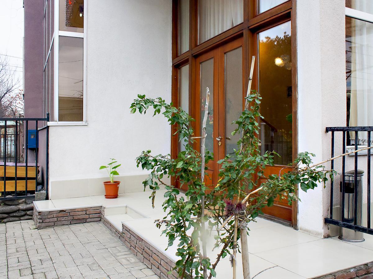 Hotel Skib Tbilisi Exterior photo